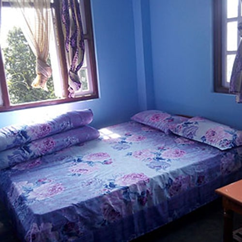 Well-furnished rooms